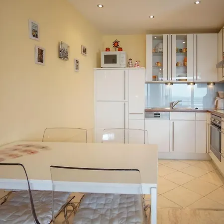 Vier-jahreszeiten-haus-iv-wohnung-7 아파트 Großenbrode